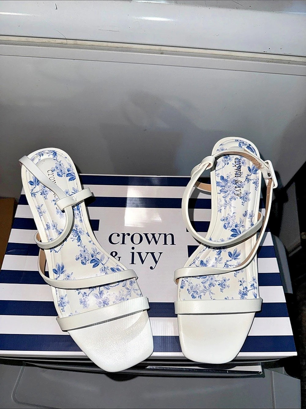 NWT Crown & Ivy Allegra Floral Heels in White